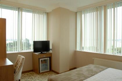 Lounge Hotel - image 13
