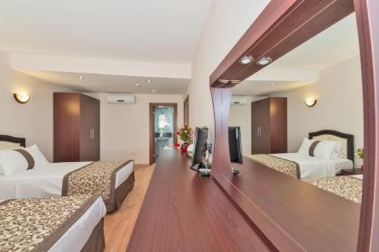 Taxim Marin Hotel - image 18