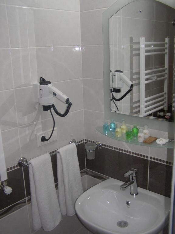Taxim Marin Hotel - image 2