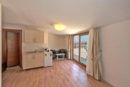 Taxim Marin Hotel - image 6