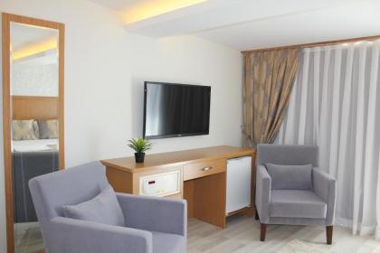 Waw Hotel Galataport - image 3