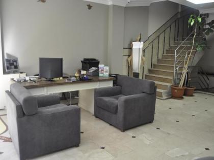 Net House Hotel - image 4