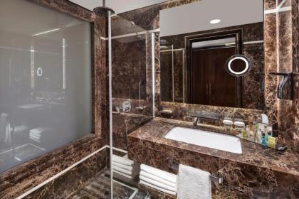 DoubleTree by Hilton Istanbul Esentepe - image 8