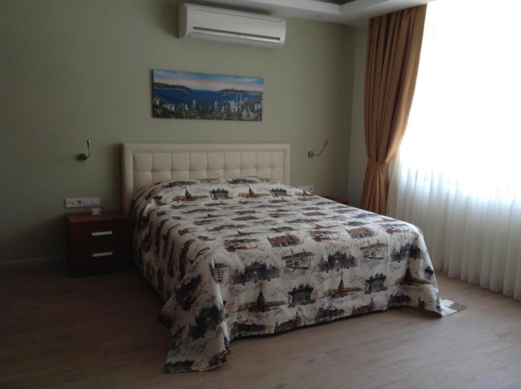 Honey House Apartment - main image