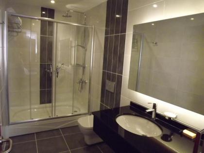 Honey House Apartment - image 14