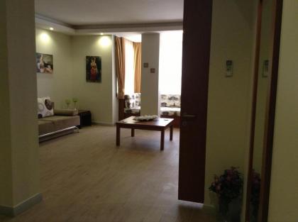 Honey House Apartment - image 16