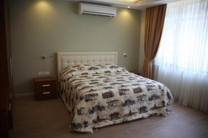 Honey House Apartment - image 3