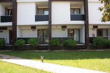 Mad Sea Beach Hotel  - image 22