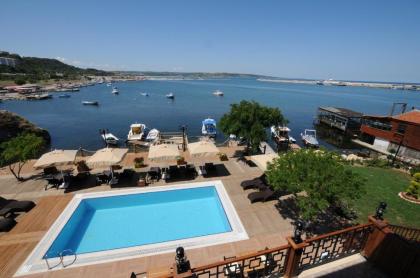 Phellos Suites - image 3