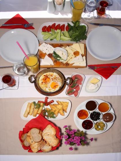 Phellos Suites - image 4