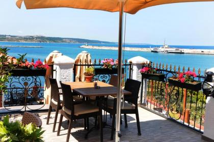 Phellos Suites - image 9