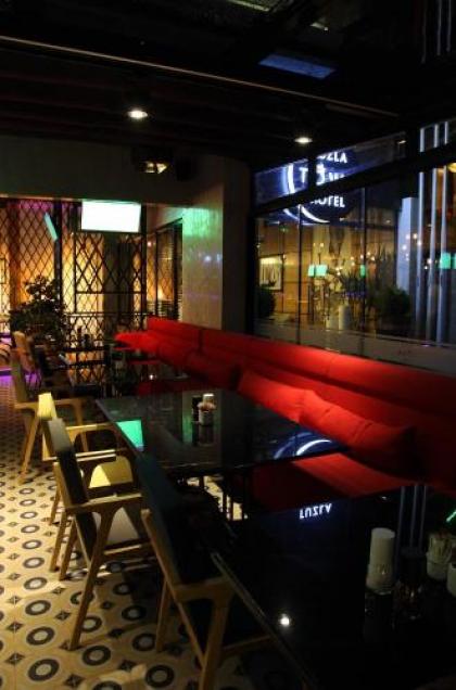 Tuzla Town Hotel - image 16
