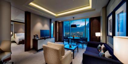Hilton Istanbul Bomonti Hotel & Conference Center - image 10