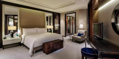 Hilton Istanbul Bomonti Hotel & Conference Center - image 12