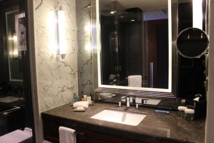 Hilton Istanbul Bomonti Hotel & Conference Center - image 2