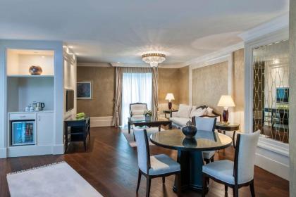 Elite World Business Hotel - image 11