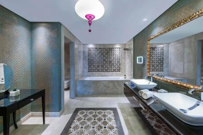 Elite World Business Hotel - image 12