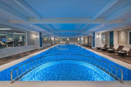 Elite World Business Hotel - image 18