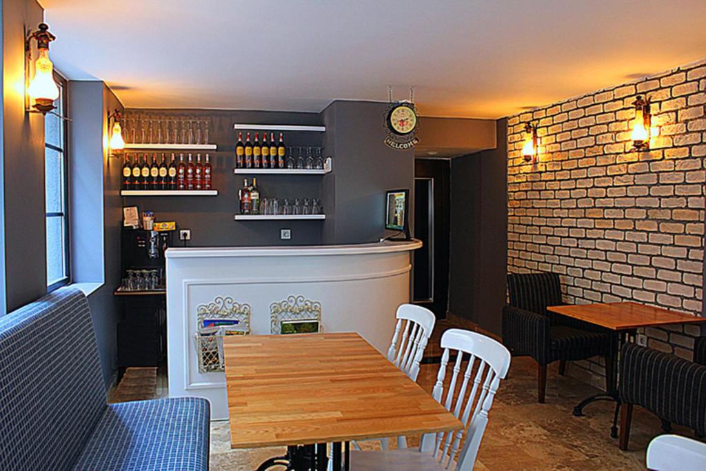Taksim Santa Lucia Hotel - image 4