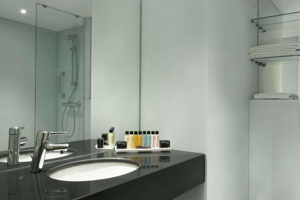 Ramada Encore Istanbul Bayrampasa - image 5