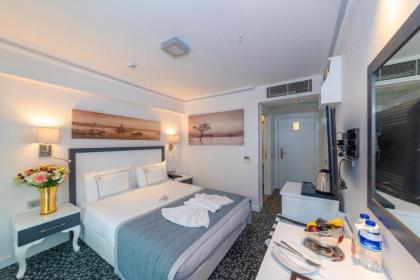 Skalion Hotel - image 11