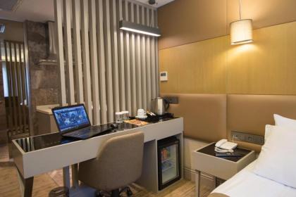 GK Regency Suites Hotel - image 16