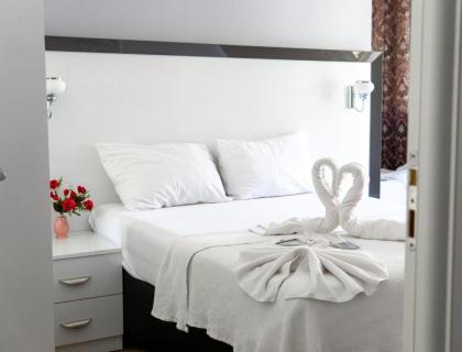 Dolce Vita Suite Hotel - image 13