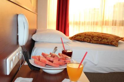 Kaya Hotel - image 9