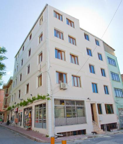 Birlik Apart Hotel - image 1