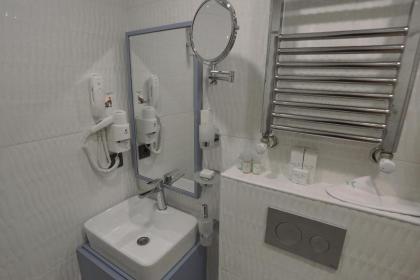 Just Inn Hotel - image 10