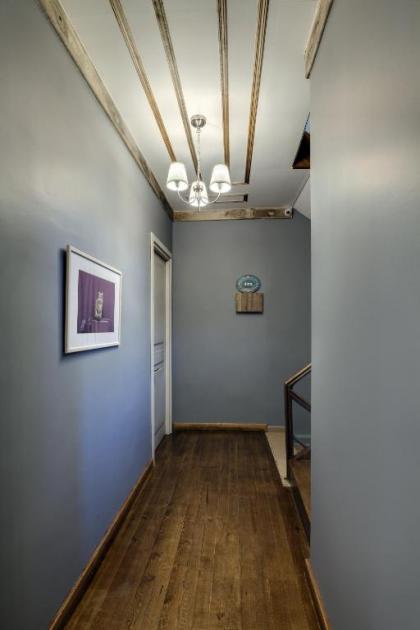 Loka Suites - image 13