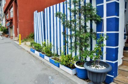 La Petite Maison Hotel - image 12