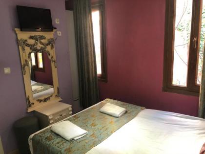 La Petite Maison Hotel - image 5
