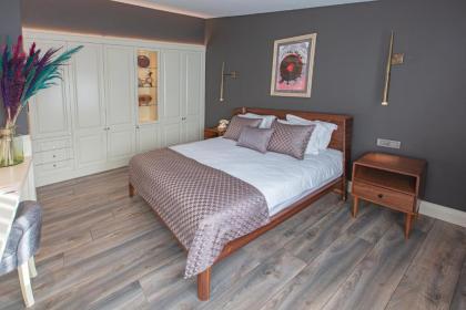 Hotel Miniature - image 14