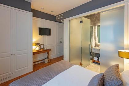 Hotel Miniature - image 19
