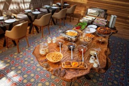 Hotel Miniature - image 2