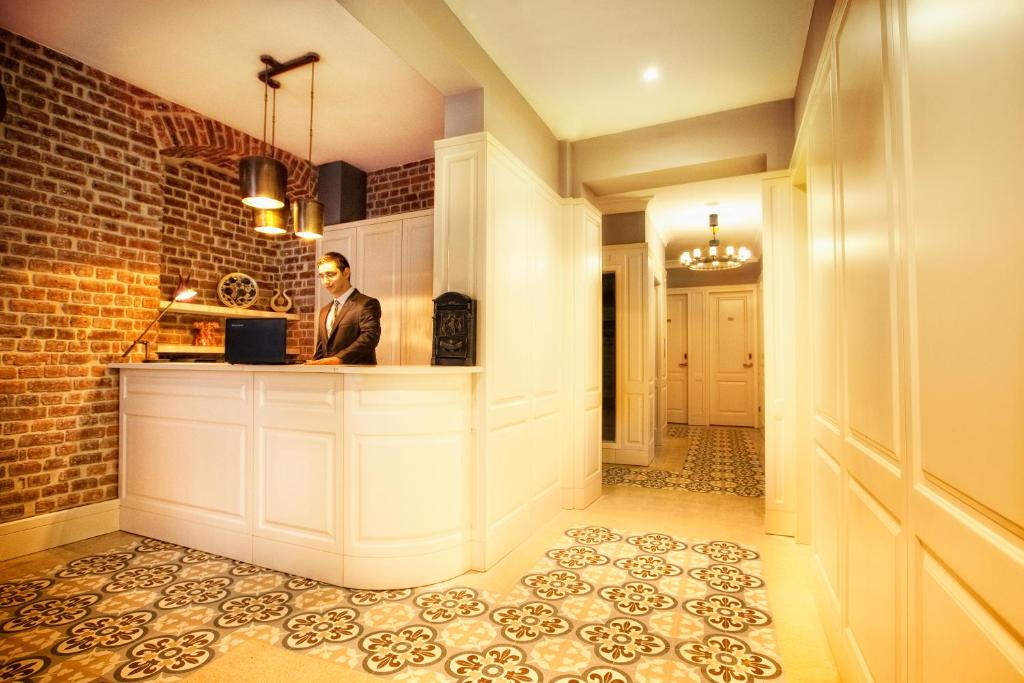 Hotel Miniature - image 5
