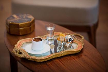 Hotel Miniature - image 9