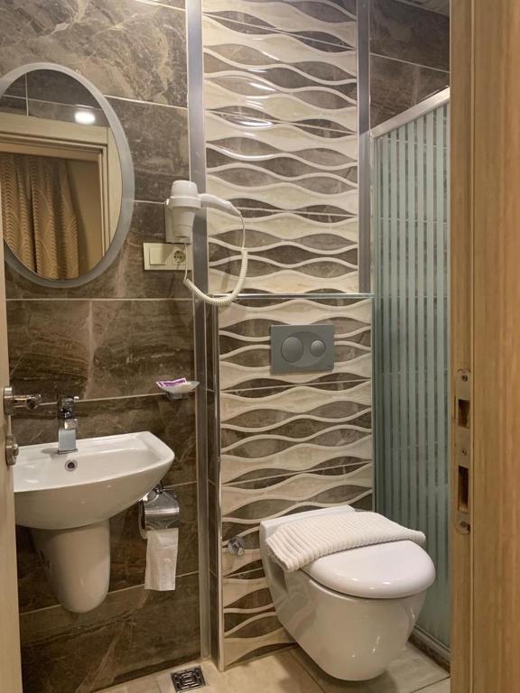 Venus Hotel Taksim - image 3