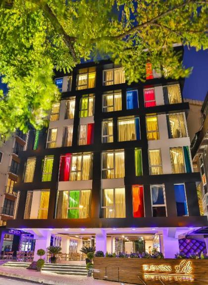 Business Life Boutique Hotel - image 1
