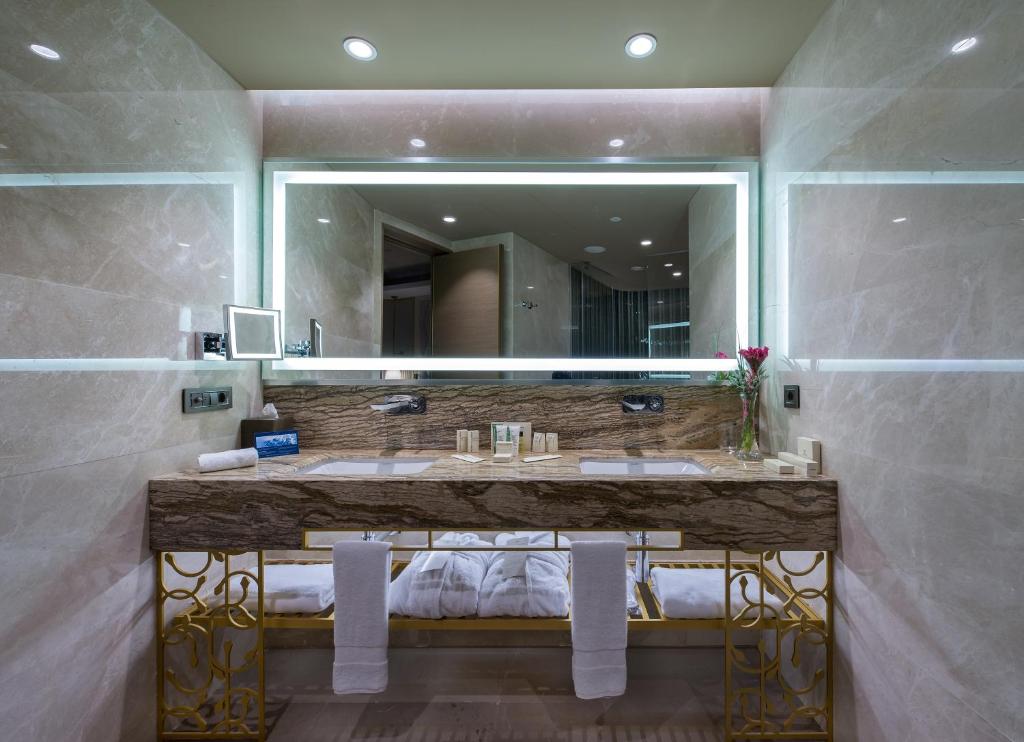Hilton Istanbul Kozyatagi - image 7