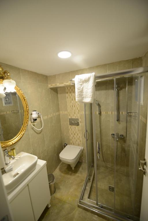 Diamond Royal Hotel - image 4