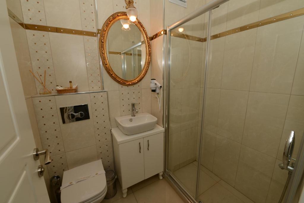 Diamond Royal Hotel - image 5