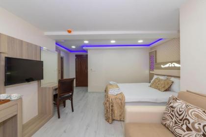 Raimond Hotel - image 17