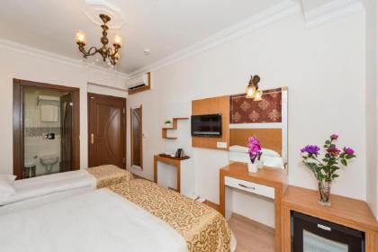 Raimond Hotel - image 2