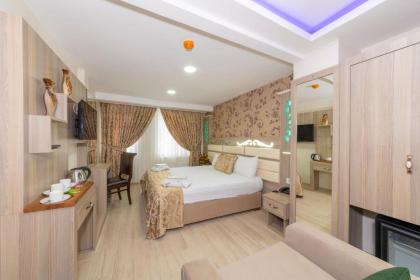 Raimond Hotel - image 20