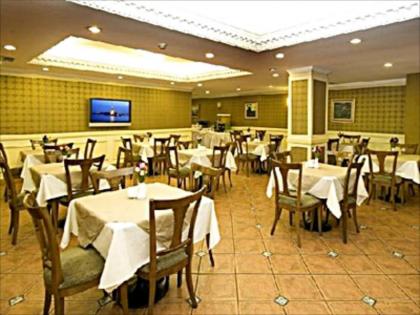 Golden Crown Hotel - image 12