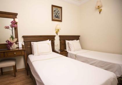Golden Crown Hotel - image 19