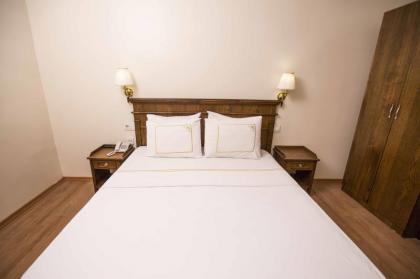 Golden Crown Hotel - image 7