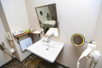Crowne Plaza Istanbul Oryapark - image 17